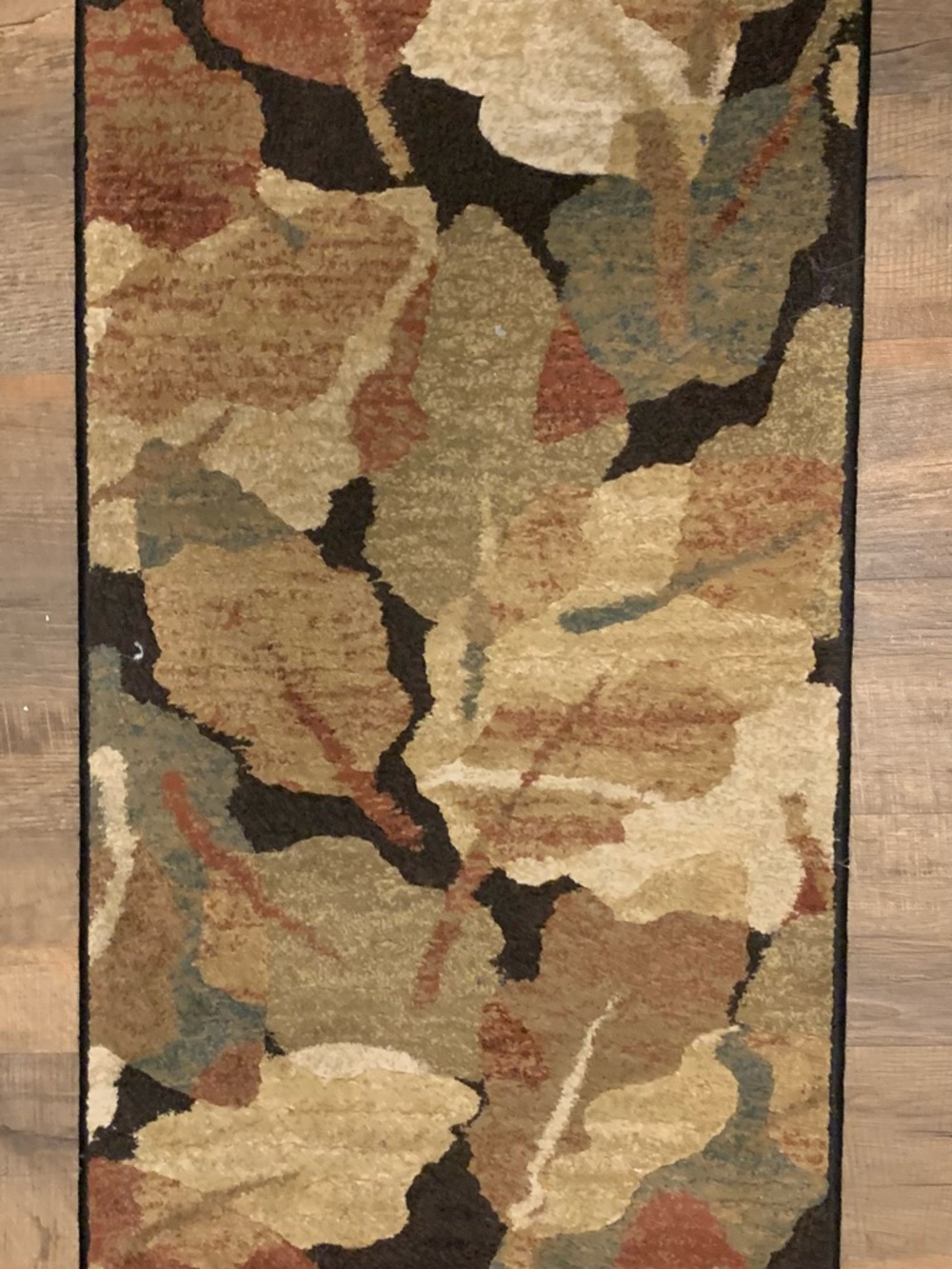 Tan & Multicolor Leaf-Pattern Door Mat